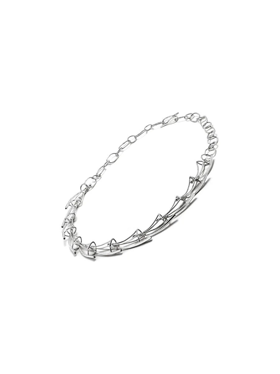 Collier P